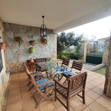 Holiday home Encantador Con Piscina